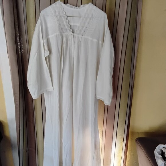 N/A Other - Antique lawn nightgown size M